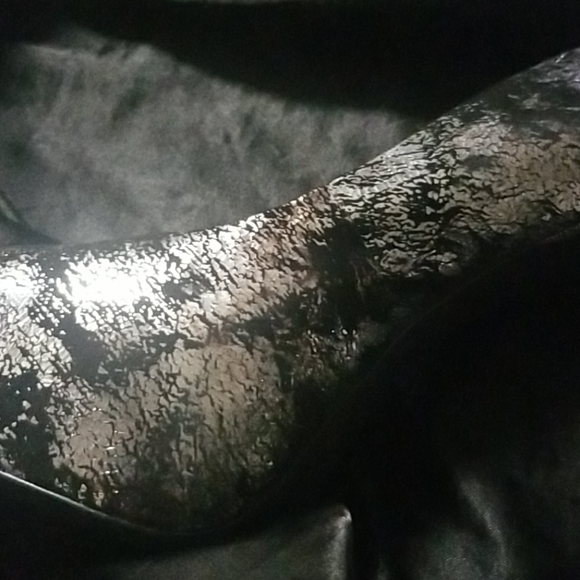 Shoes - Picture 2 of 3